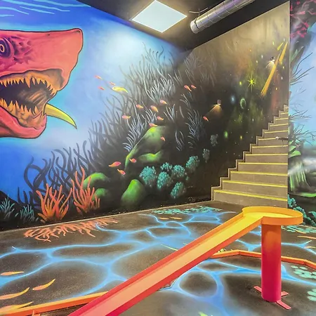 6 Personen In شقة